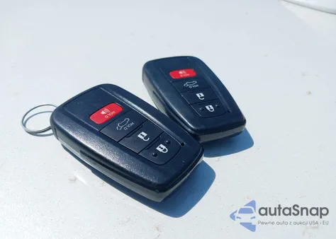 2021 Toyota Highlander Xle from USA, damaged, VIN 5TDGZRBH4MS558710